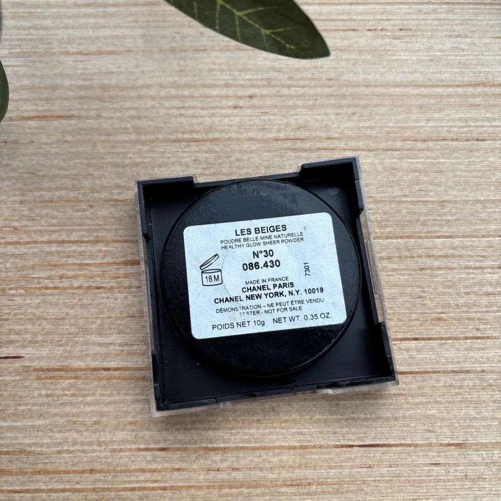 RARE CHANEL Les Beiges Healthy Glow Sheer Powder N30 Discontinued